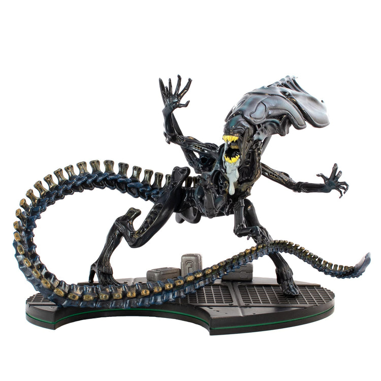 Aliens Alien Queen Q-FIG MAX Elite Diorama - Y Files