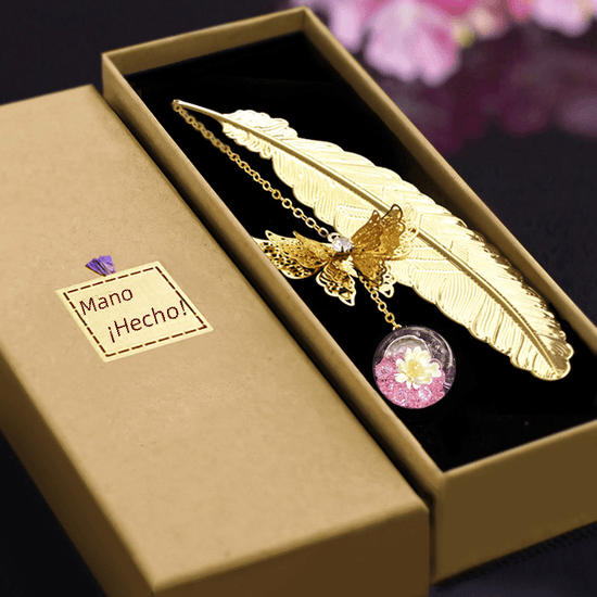 Chinese Style Metal Feather Bookmark with Preserved Flowers - Y Files
