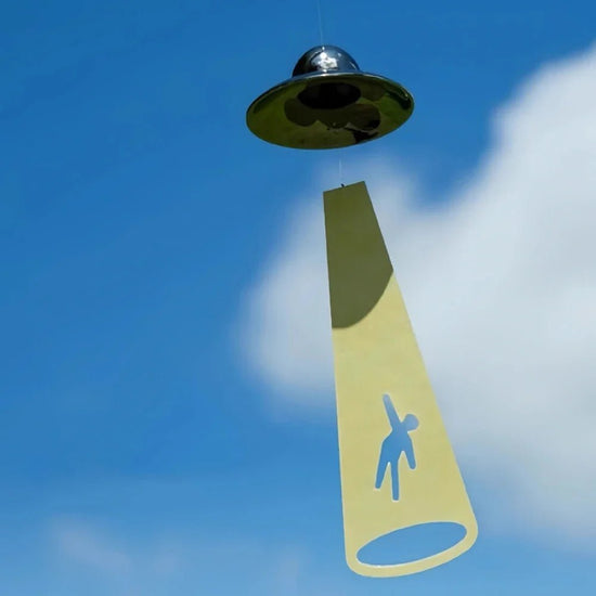 Creative Spaceship Design Wind Chime Pendant Japanese Style UFO Hanging Craft Courtyard Home Decor Gift for Alien Enthusiasts - Y Files